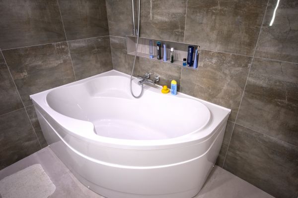 Large Bathtub Installation in Reading