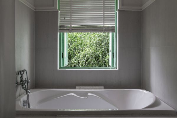 Fiberglass Tub Installation in Reading